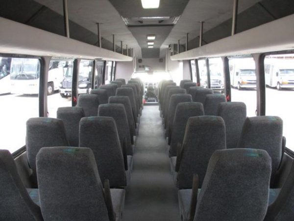 2011 Starcraft XLT Shuttle Bus S29221 - Image 10