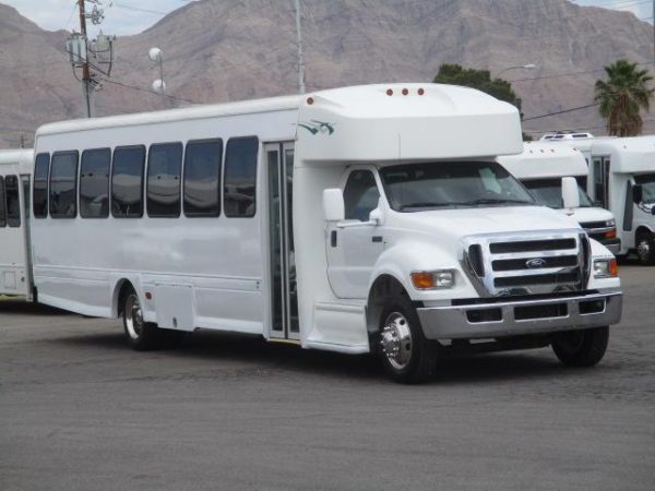 2011 Starcraft XLT Shuttle Bus S29221 - Image 4