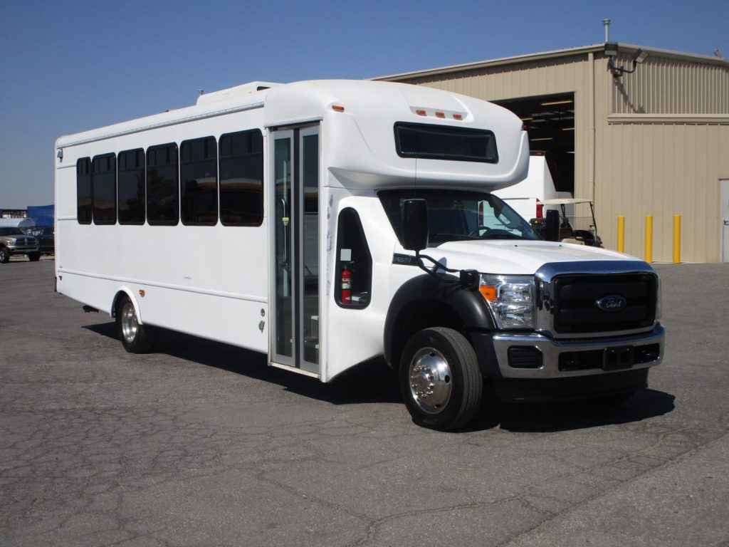 2016 F550 Starcraft XL 30 Passenger Bus with RESTROOM S75262 - Las ...