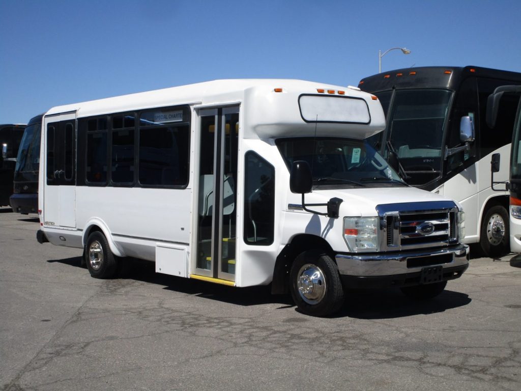 2009 ElDorado Aerotech Lift Equipped Shuttle Bus S50967 - Las Vegas Bus ...