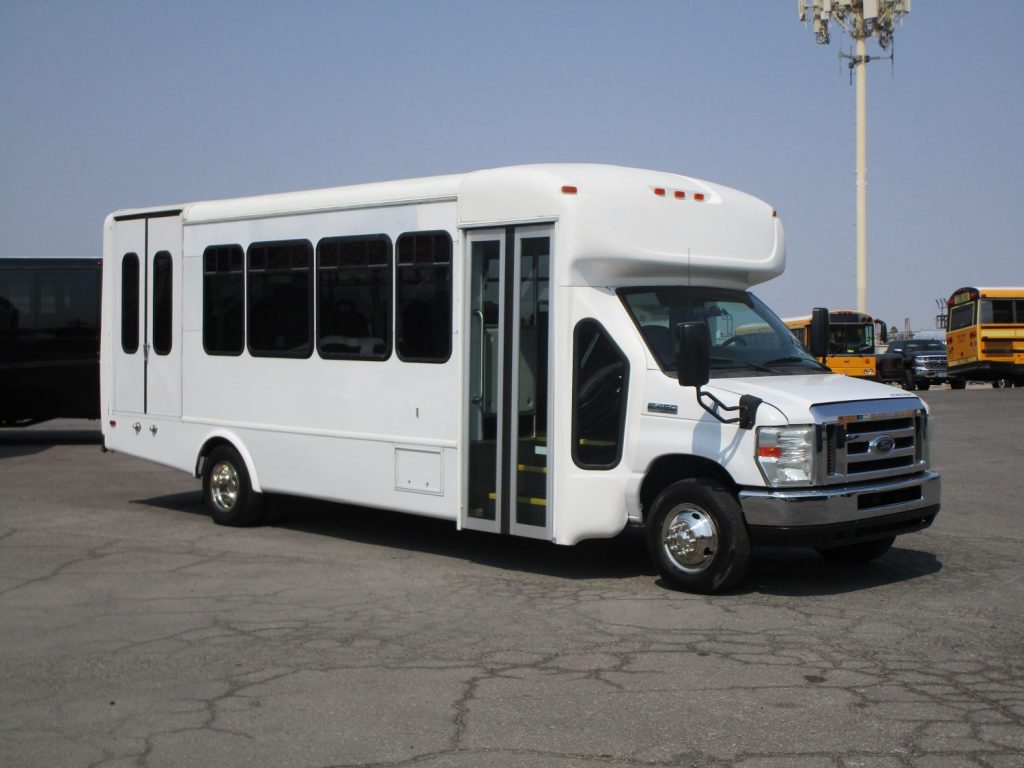 2012 Starcraft Allstar Lift Equipped Shuttle Bus S47229 - Las Vegas Bus 