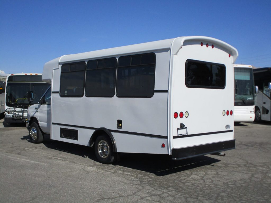 2013 Champion Lift Equipped Bus S32719 - Las Vegas Bus Sales