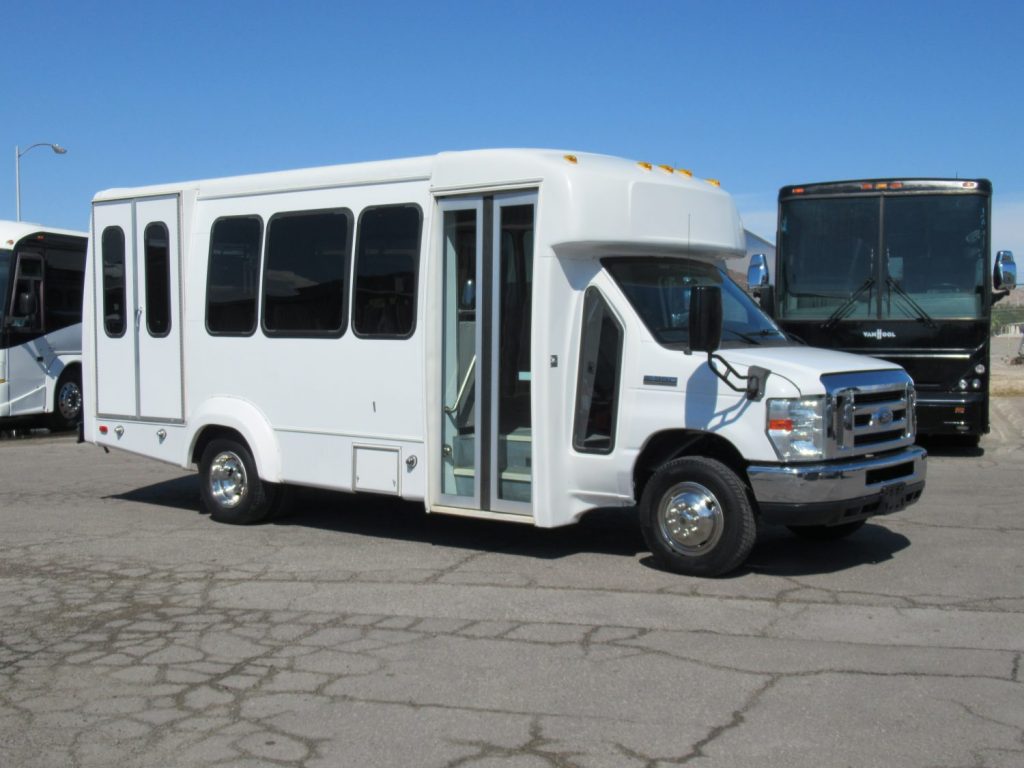 2012 Elkhart Lift Equipped Shuttle Bus S94367 - Las Vegas Bus Sales