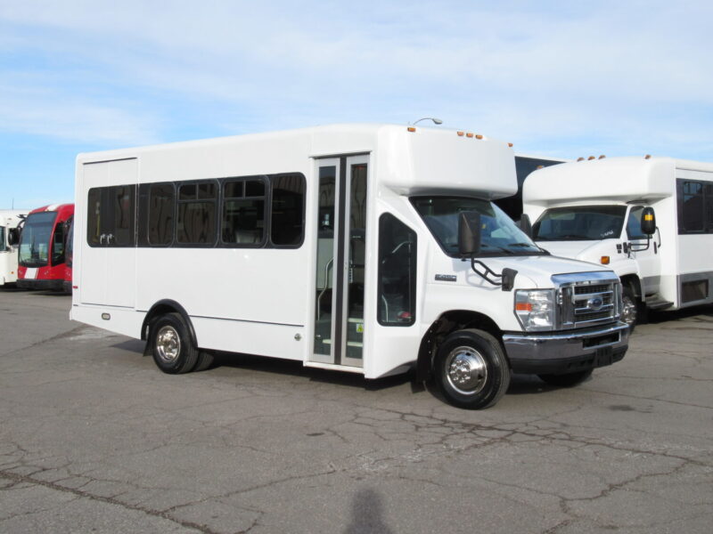 2013 ElDorado Lift Equipped Shuttle Bus S19328 - Las Vegas Bus Sales