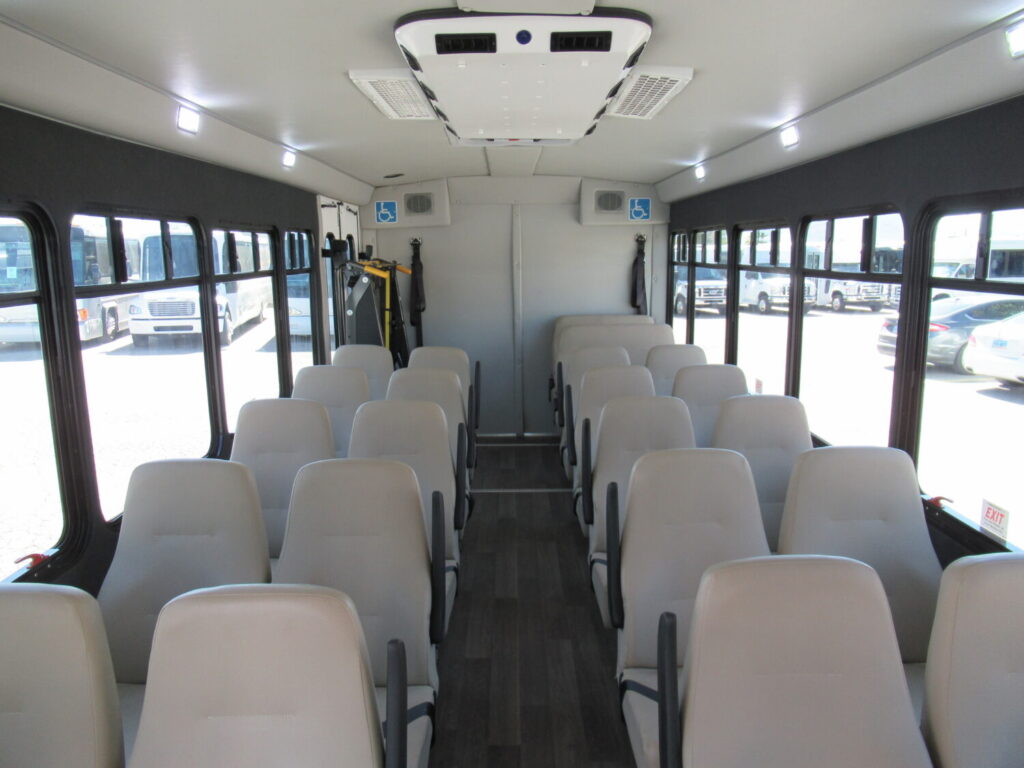 2016 Starcraft Allstar Xl Lift Equipped Shuttle Bus S75263 - Las Vegas 