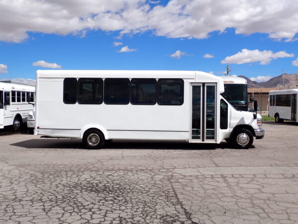 2017 Goshen Impulse Shuttle Bus S51627 - Image 4