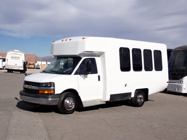 2014 Diamond Coach Shuttle Bus S25101 - Image 3