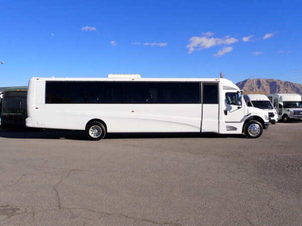 2014 Grech Motors GM40 Executive Shuttle Bus SV8984 - Image 4