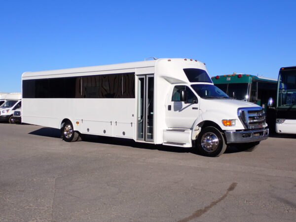 2015 Glaval Concorde II Shuttle Bus S19841