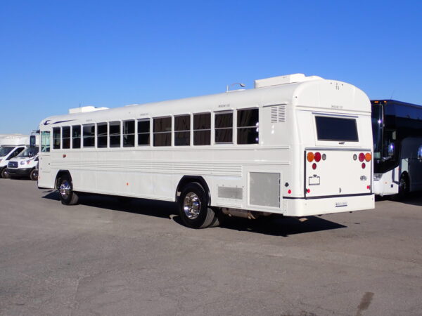 2015 Blue Bird All American Passenger Bus B11042 - Image 5