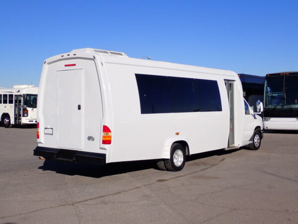 2013 KSIR 290RL Shuttle Bus S02738 - Image 7