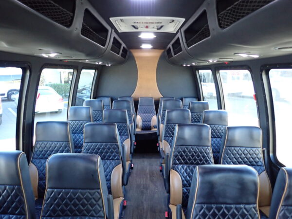 2013 KSIR 290RL Shuttle Bus S02738 - Image 9