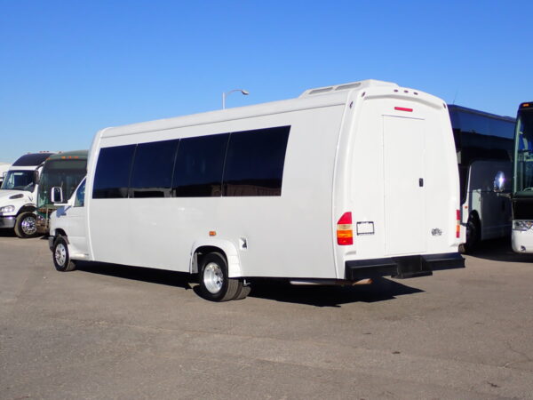 2013 KSIR 290RL Shuttle Bus S02738 - Image 5