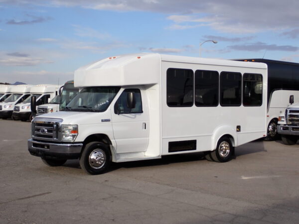 2015 Goshen Lift Equipped Shuttle Bus S36662 - Image 3