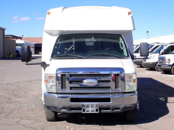 2015 Turtle Top Odyssey Lift Equipped Shuttle S17758 - Image 2