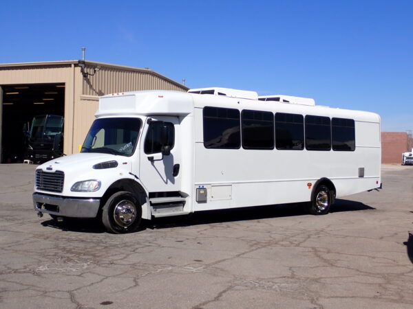 2018 Champion Defender Shuttle Bus SV5874 - Image 3